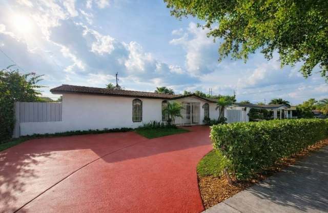 1220 SW  78th Ave photos photos