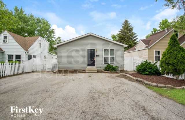 319 Fairlawn Drive photos photos