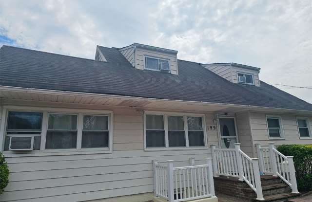 199 Grand Boulevard - 199 Grand Boulevard, Brentwood, NY 11717
