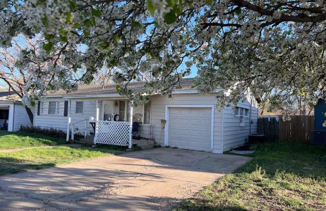 Perfect . Nice luxury flooring paint granite . Great location . photos photos