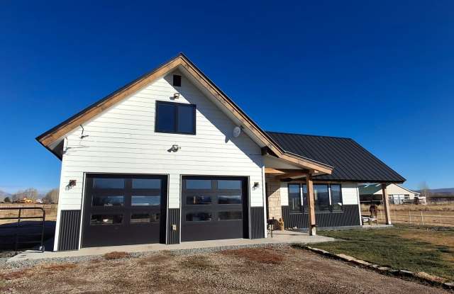 Winter Rental - December 1 through the middle of May Gallery 1
