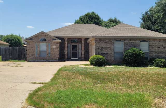 205 Willow Creek Drive Gallery 2