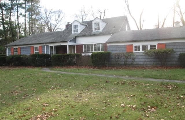 164 Wildwood Road - 164 Wildwood Road, Kings Point, NY 11024