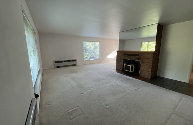 3535 S 126th St - 3535 South 126th Street, Tukwila, WA 98168