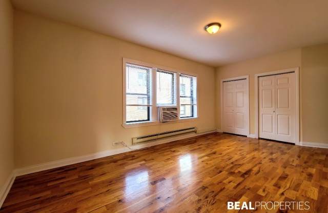 3722 N Pine Grove Ave photos photos