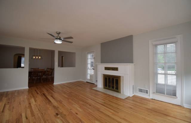 Secluded 4 Bed Holladay Home in Quiet Neighborhood with Mountain Views!! Gallery 4