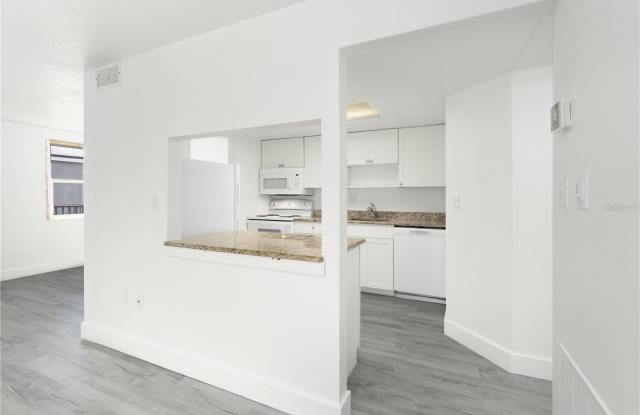 22291 WESTCHESTER BOULEVARD photos photos