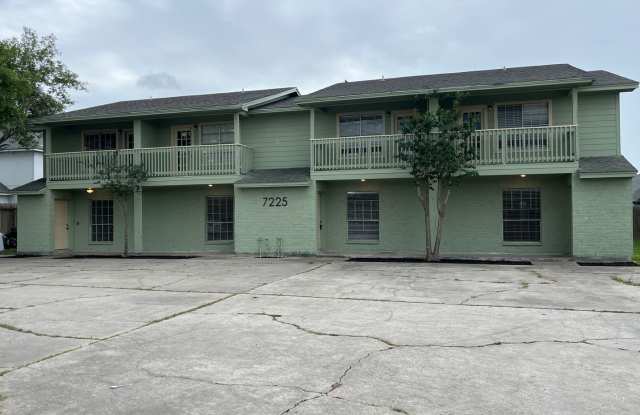 Southside Townhome Gallery 3