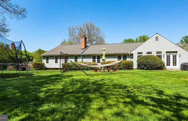 9503 LOCUST HILL DRIVE - 9503 Locust Hill Drive, McLean, VA 22066