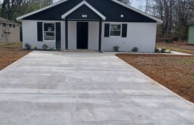 AVAILABLE NOW! photos photos AVAILABLE NOW! photos photos