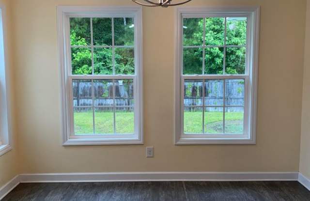Four Bedroom 2 Bath Home Gallery 4
