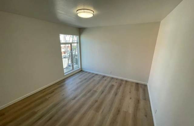 1339 La Playa St Apt D15 Gallery 1