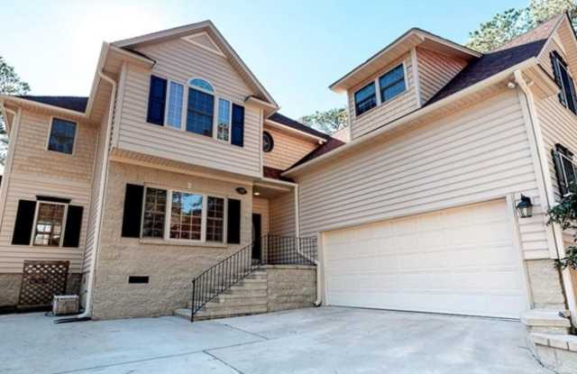 Carolina Lakes Gated Community!! - 143 Fairway Lane, Lee County, NC 27332