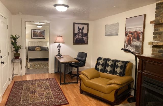 395 N Cloverdale Dr - 395 North 225 East, North Salt Lake, UT 84054