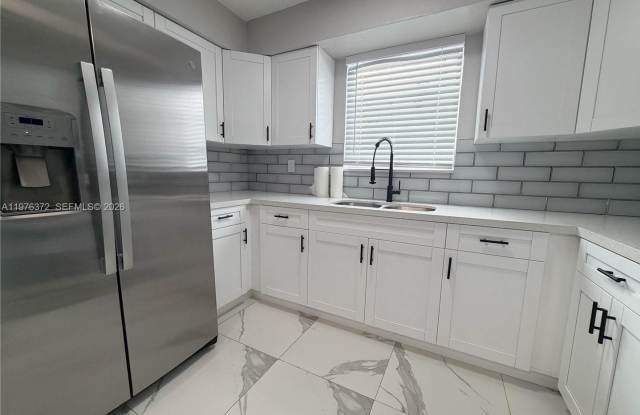 508 E 23rd Street 508, Hialeah, FL 33013 photos photos