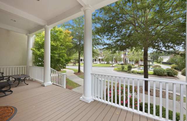 Resort-Style Living | Furnished Townhome with Veranda & Views | Tennis & Golf Gallery 4