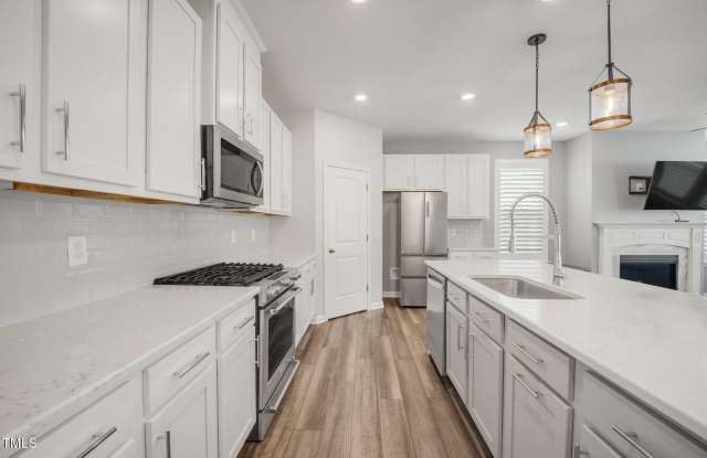 712 Emmer St photos photos