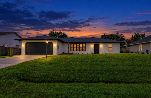 974 SE Brookedge Avenue Gallery 1