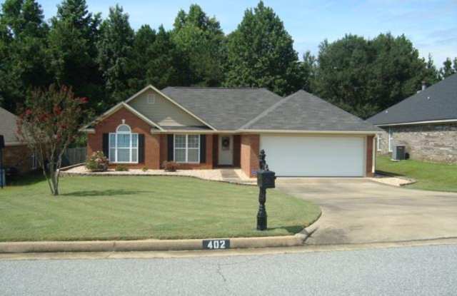 Beautiful Brick Home in Yorktown/Phenix City-easy access to Ft Moore Gallery 1
