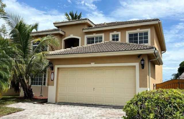 9032 SW 208th Ter photos photos
