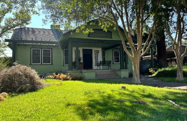 Tower District Charm! photos photos