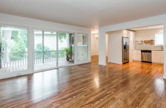 346 Carpenter Drive - 346 Carpenter Dr, Sandy Springs, GA 30328