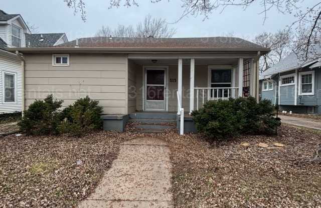 Two bed, Two Bath, fully fenced backyard rental available now! photos photos