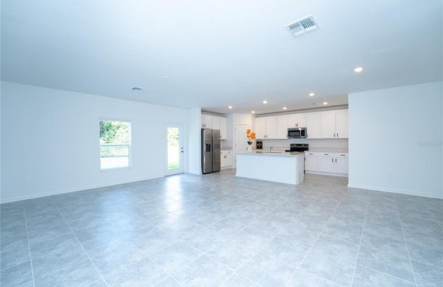 581 BELL PRAIRIE Circle Gallery 4