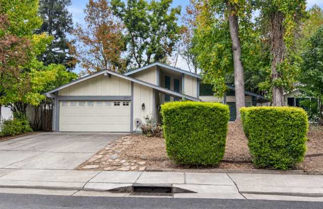 Bright & Inviting 3Bedroom Home W/Den Near the American River | $2,895/Month Gallery 1