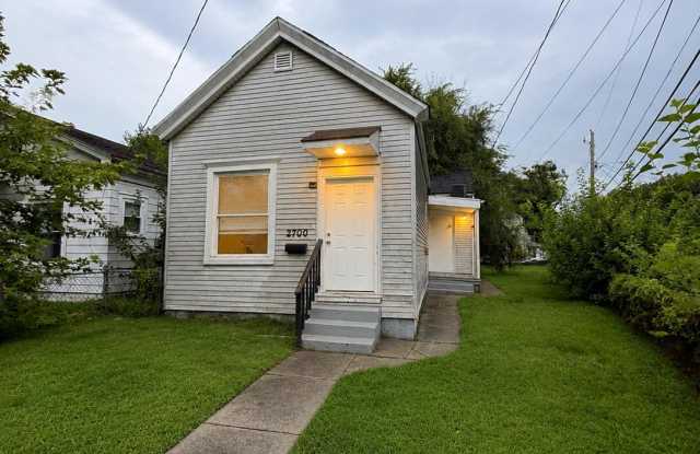 2700 Montana Ave - 1 photos photos