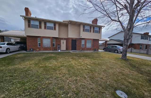3 Bed/2bath Duplex For Rent in Orem! photos photos