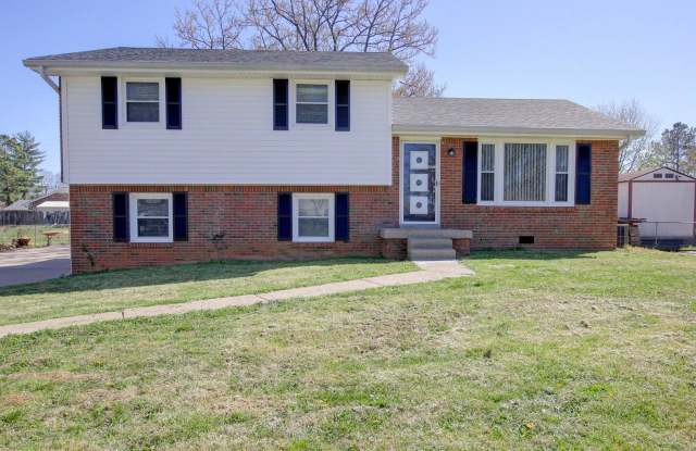 Four Bedroom with Bonus Room and a detached garage photos photos
