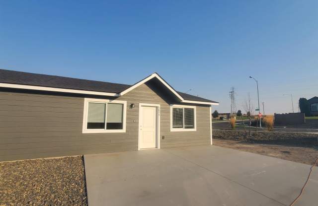 5854 W 41st - 5854 West 41st Avenue, Kennewick, WA 99338