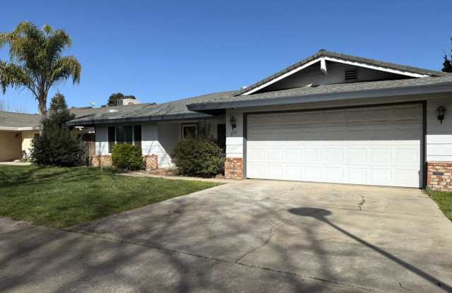 3 bedroom/2 bathroom home AVAILABLE NOW!!!! photos photos
