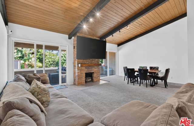 6315 Green Valley Cir Gallery 3