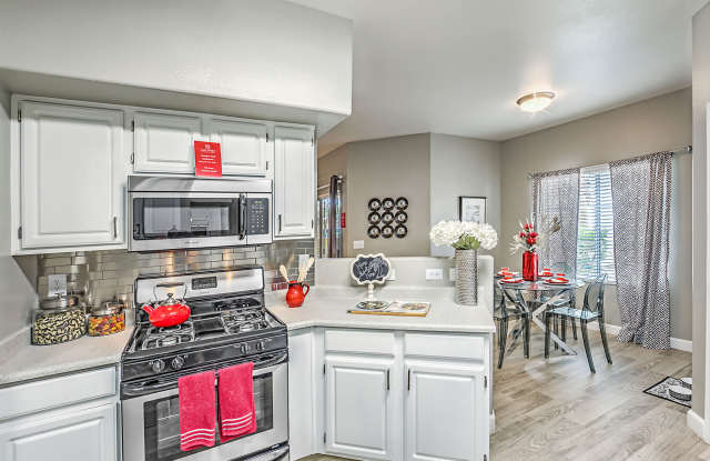 Calypso Apartments Gallery 1