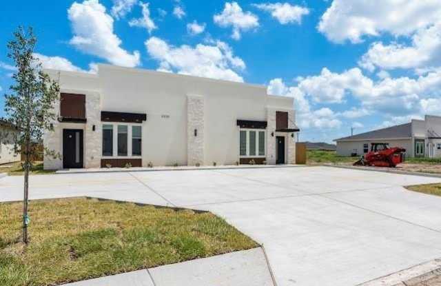 2604 Bald Cypress Avenue Gallery 1