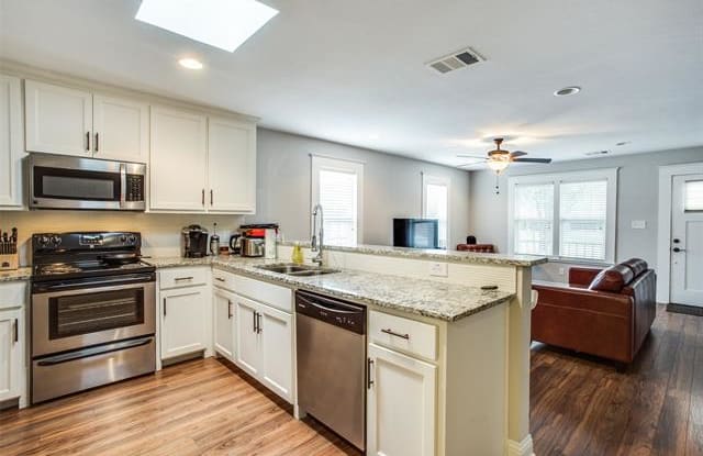816 N Beckley Avenue - 816 N Beckley Ave, Dallas, TX 75203