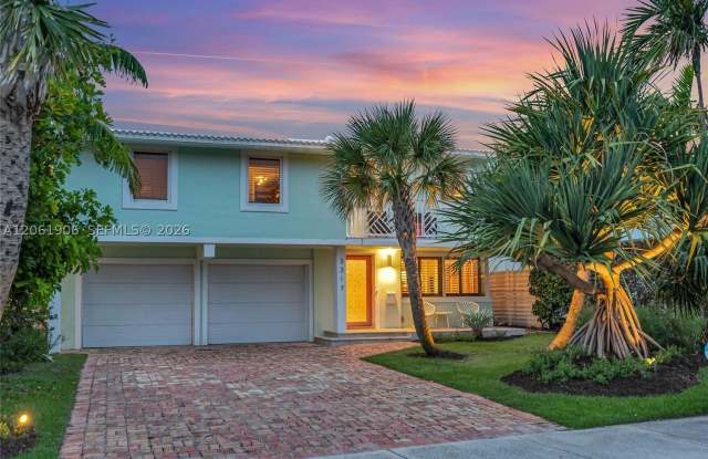 3317 NE 16th Ct Gallery 3