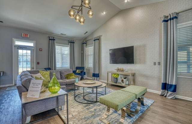 Mill Pond Village Gallery 3
