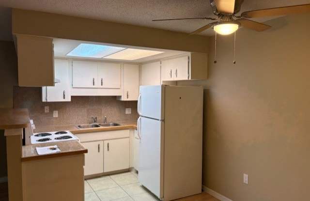 6165 Chesham Dr Apt 9 Gallery 4