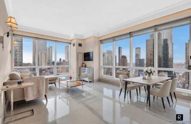 350 W 42nd Street unit: 25-L - 350 West 42nd Street, New York City, NY 10036