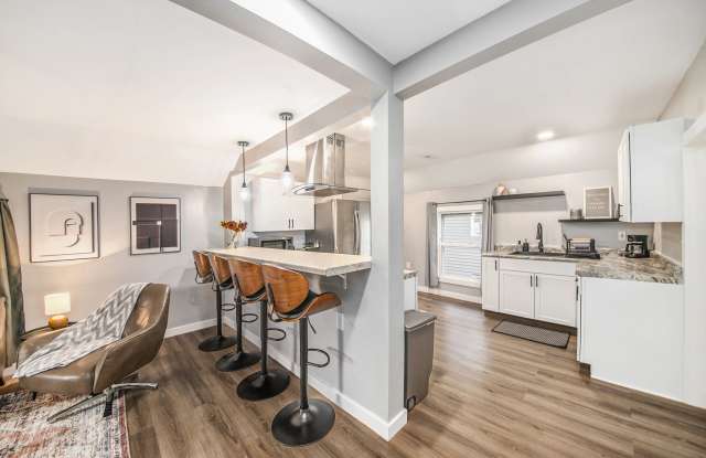 415 6th St Nw Gallery 2