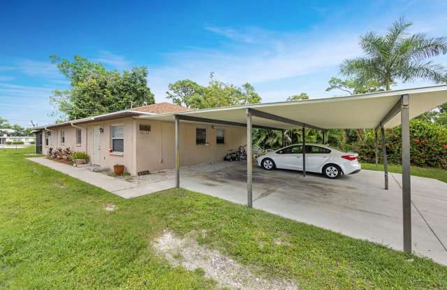 Two Bedroom Duplex in Bonita Springs Gallery 4