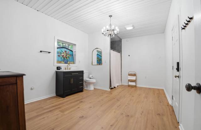 409 Suthon Avenue Gallery 3