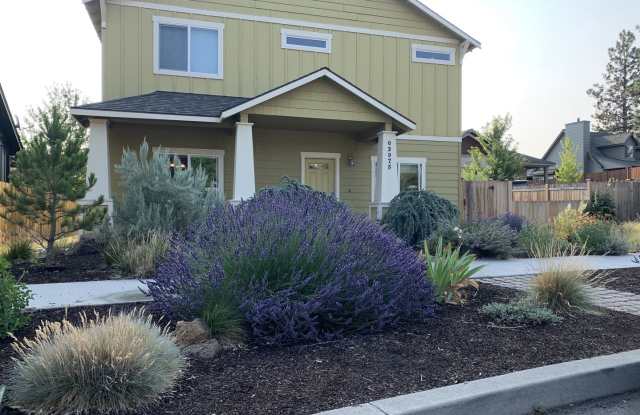 3 Bedroom + Huge Bonus Room in NW Bend - 62975 Fresca Street, Bend, OR 97703