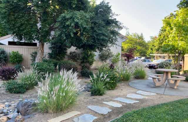 North Davis Condo Gallery 4