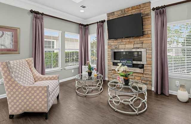 Midtown Crossing Apartments Gallery 2