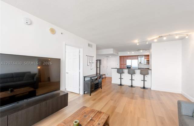 3232 Coral Way Gallery 4