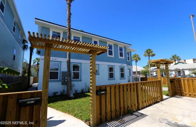 630 2ND Street unit: 4 photos photos